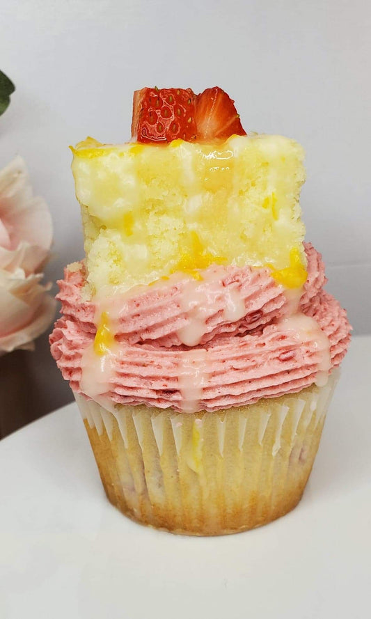 Strawberry Lemonade Cupcake